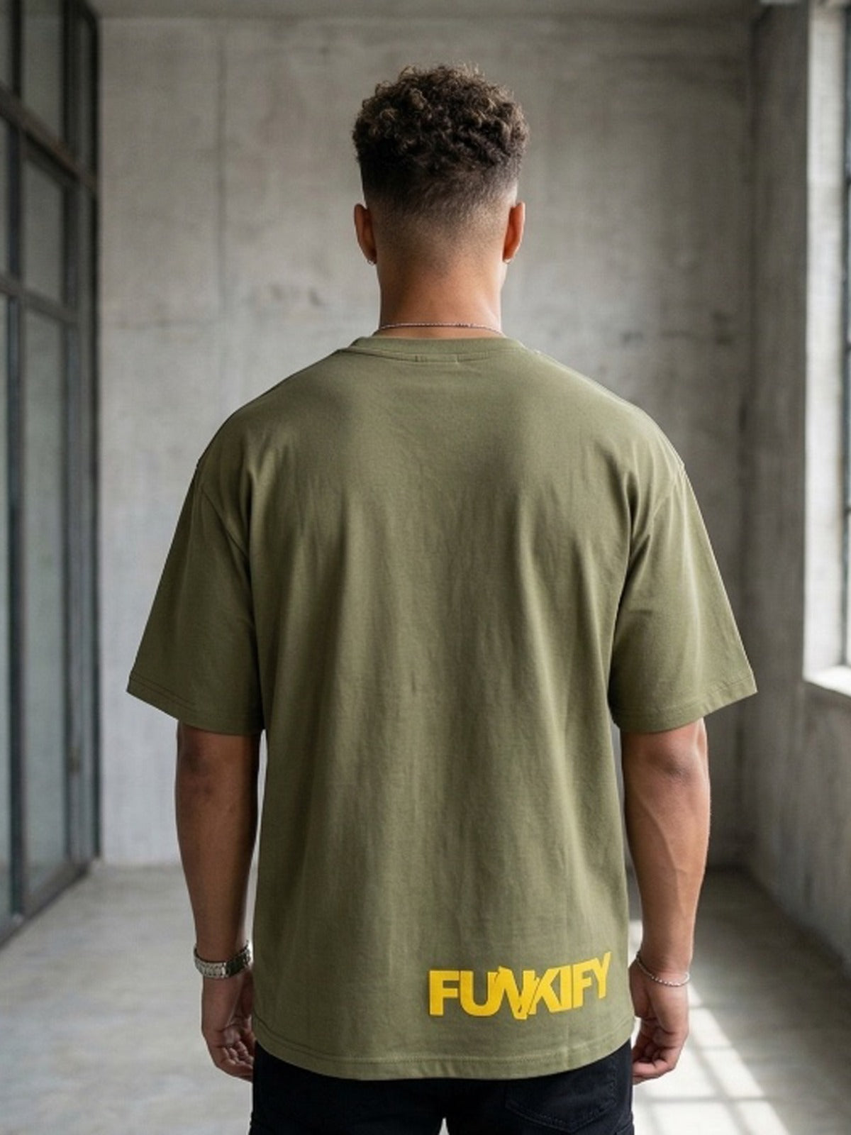 Printed Graphic Tee – Oversized Casual Fit